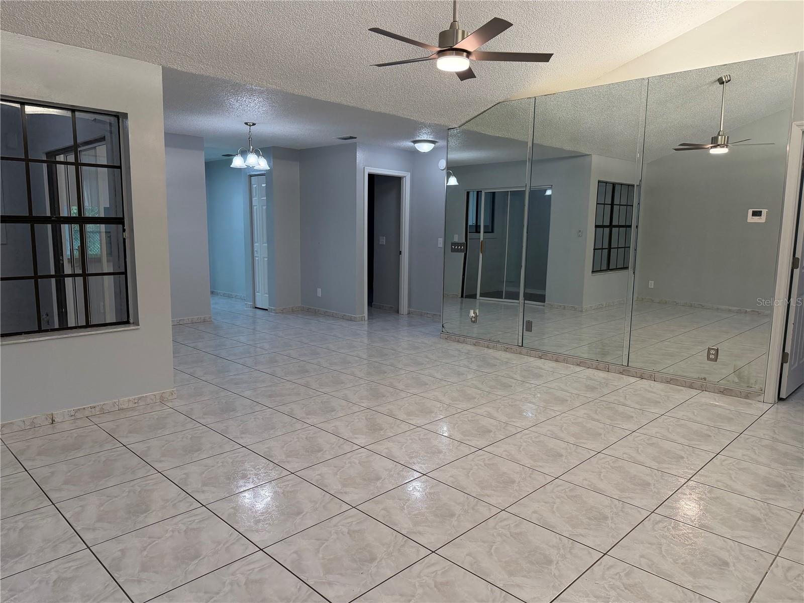 GULFSTREAM SHORES - Residential