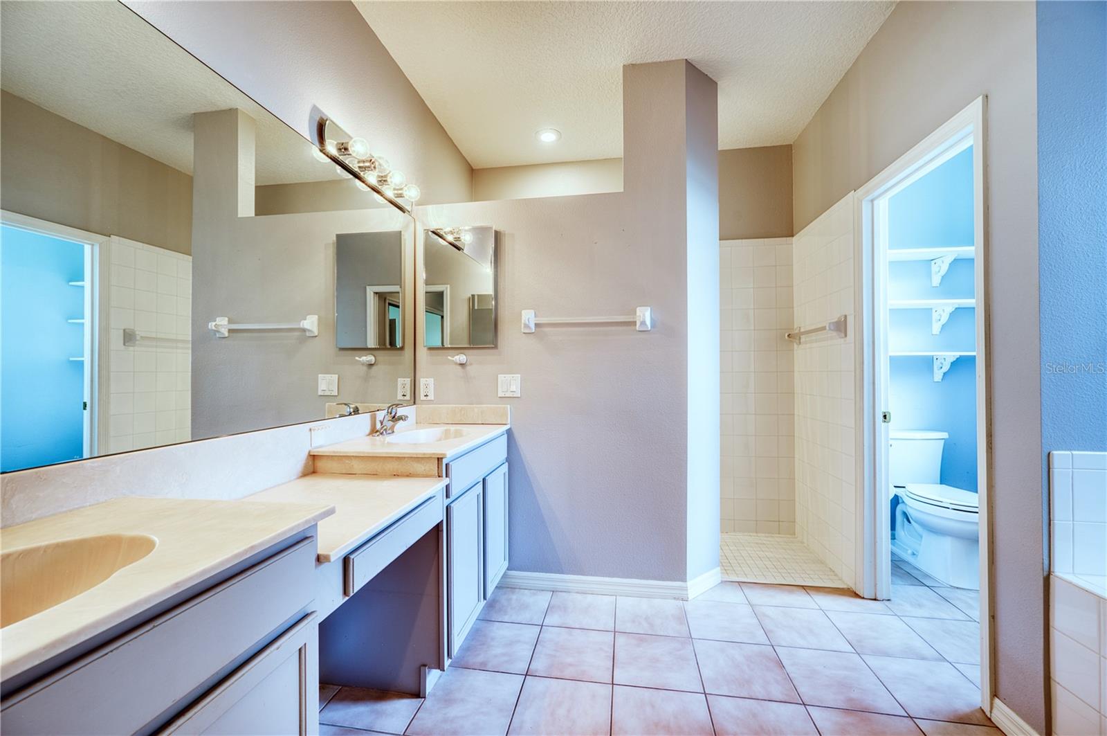 LAKERIDGE FALLS PH 1B - Residential