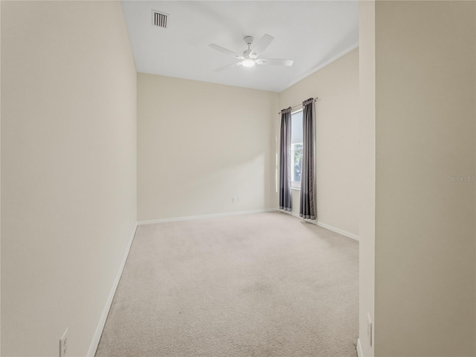 WATERS EDGE 02 - Residential