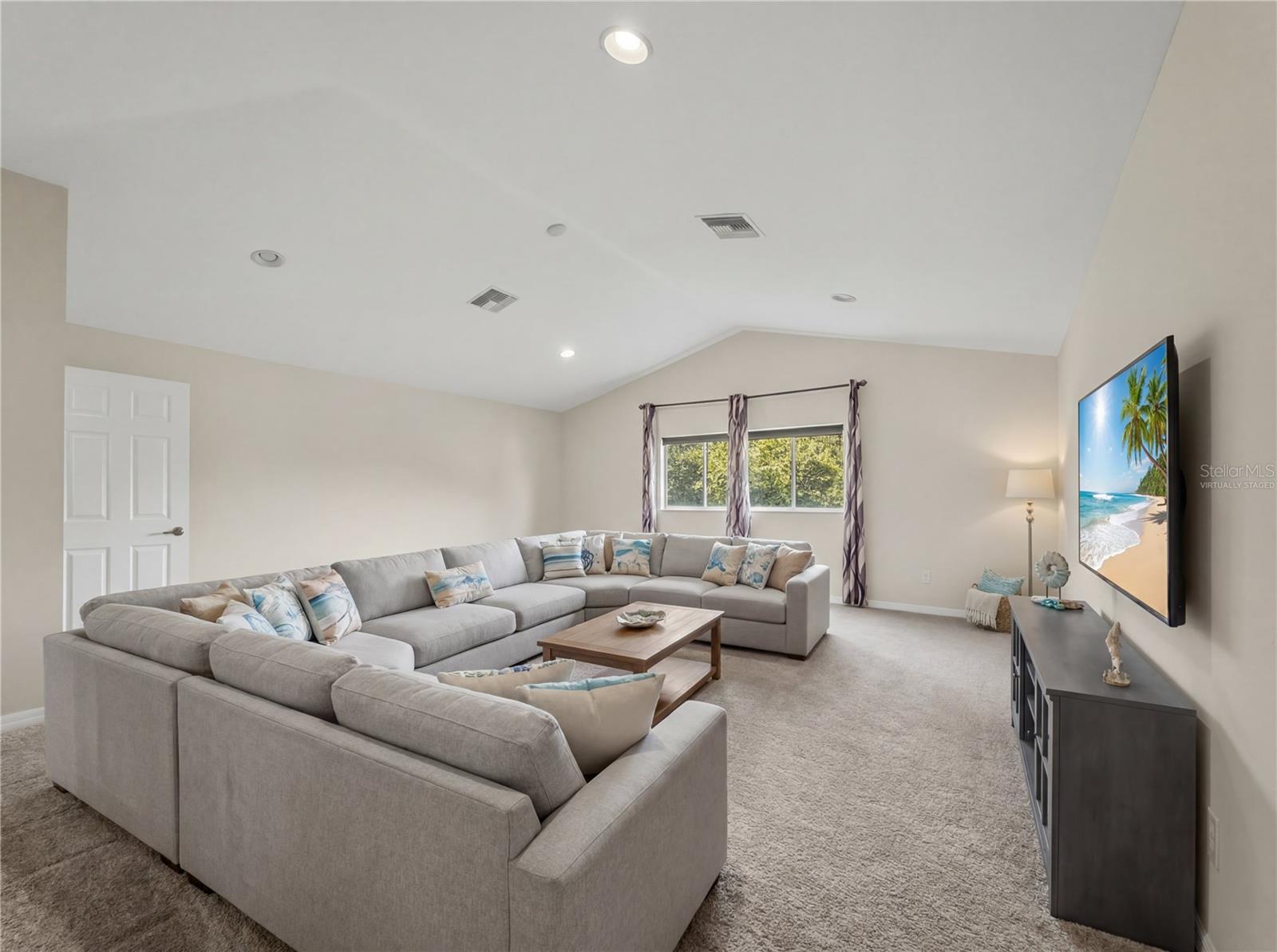 WATERS EDGE 02 - Residential