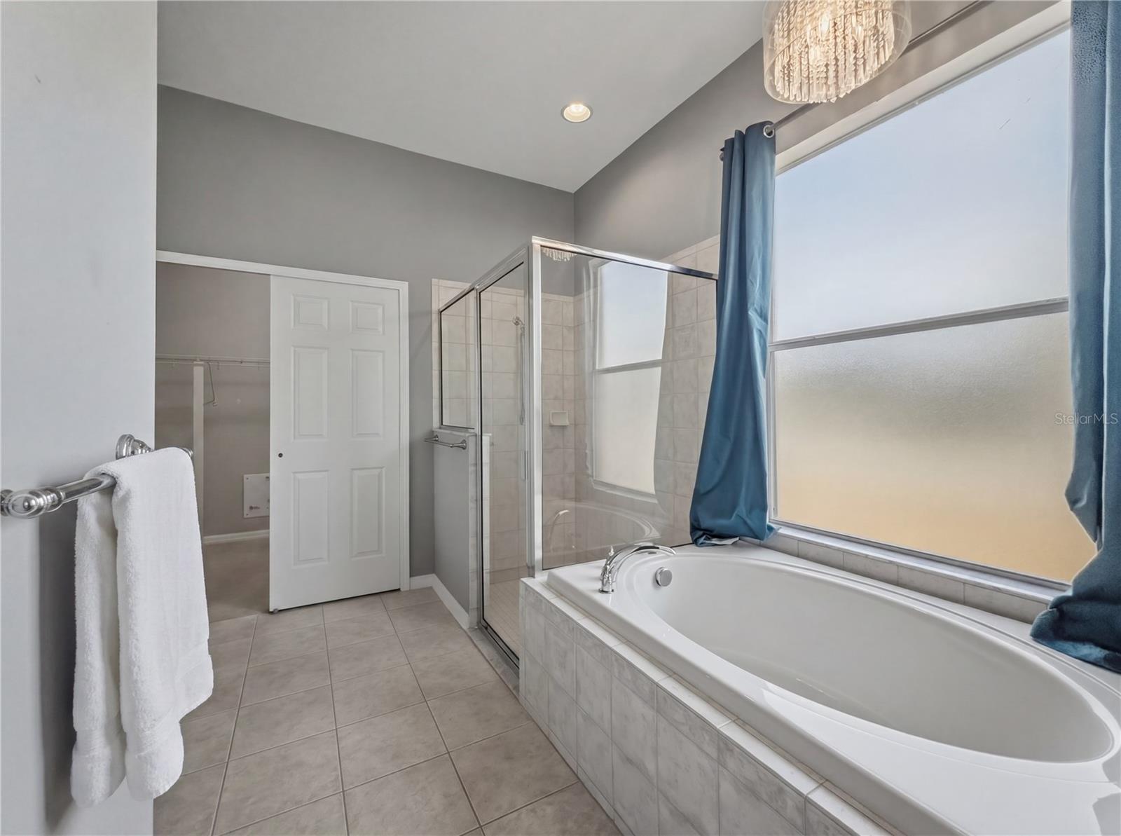 WATERS EDGE 02 - Residential