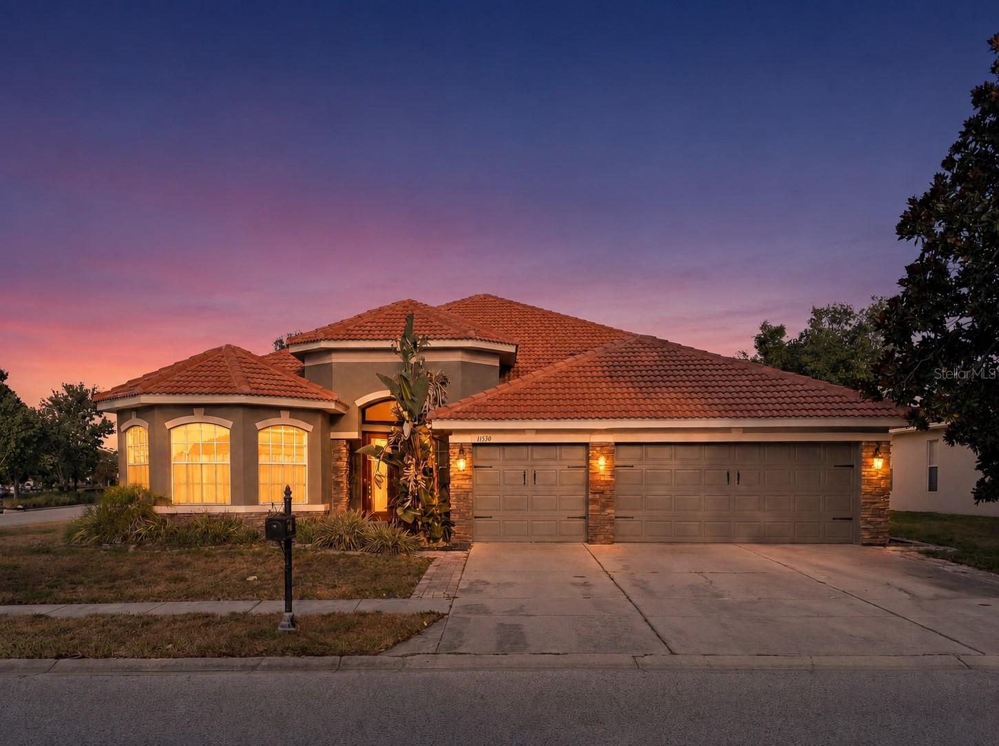 WATERS EDGE 02 - Residential