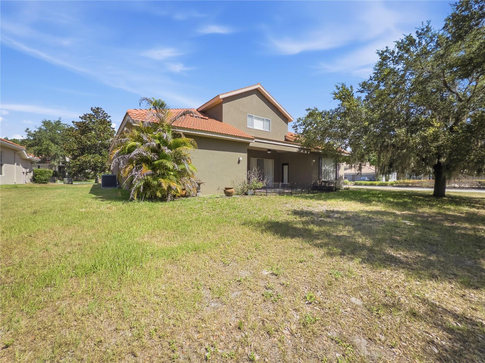 WATERS EDGE 02 - Residential