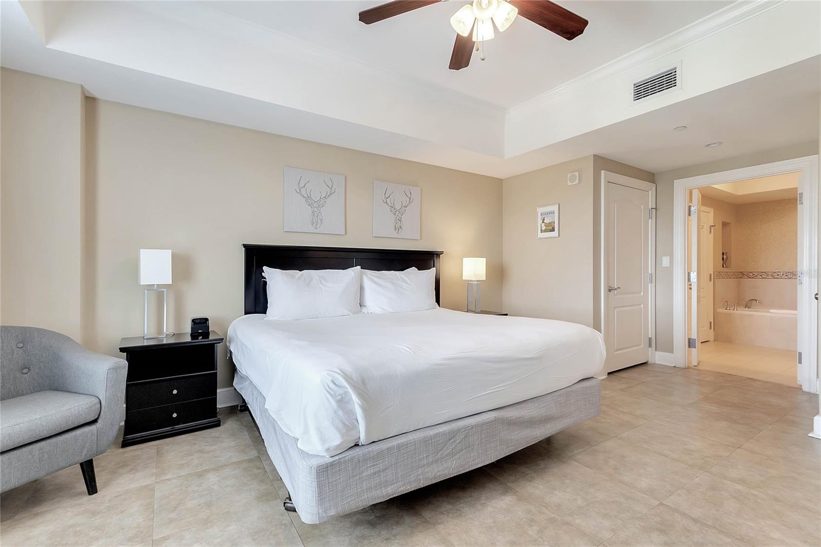 REUNION GRANDE CONDO - Residential