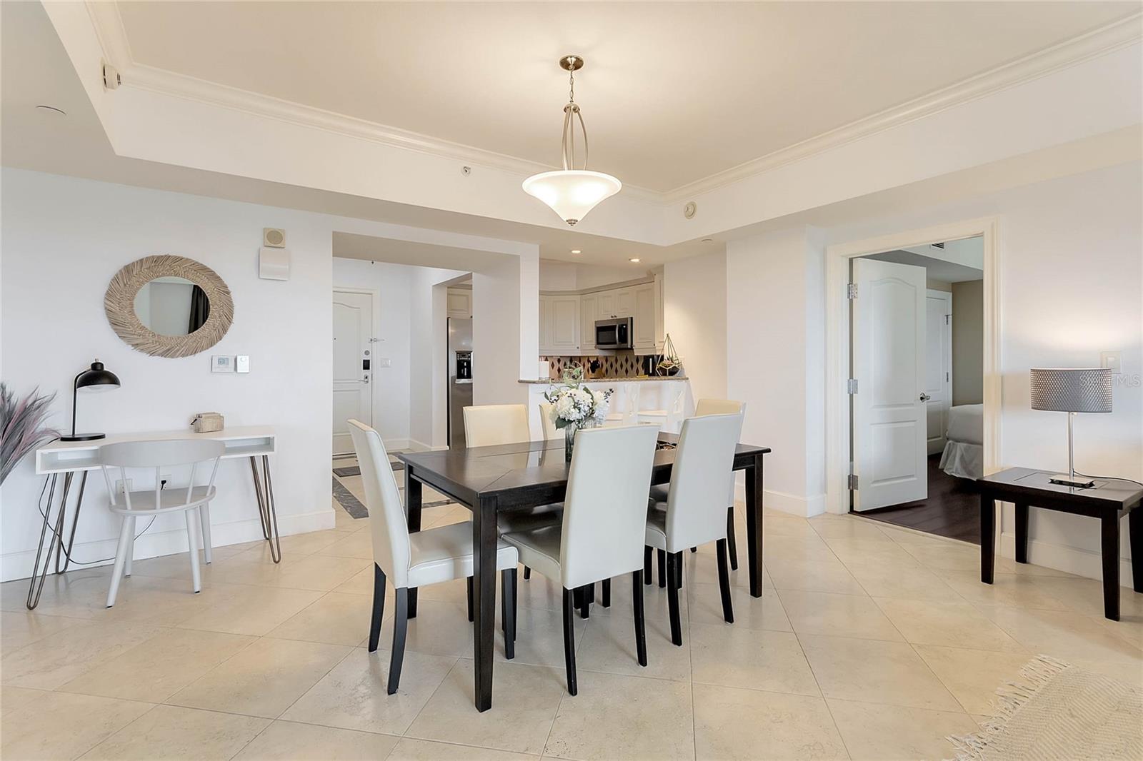 REUNION GRANDE CONDO - Residential
