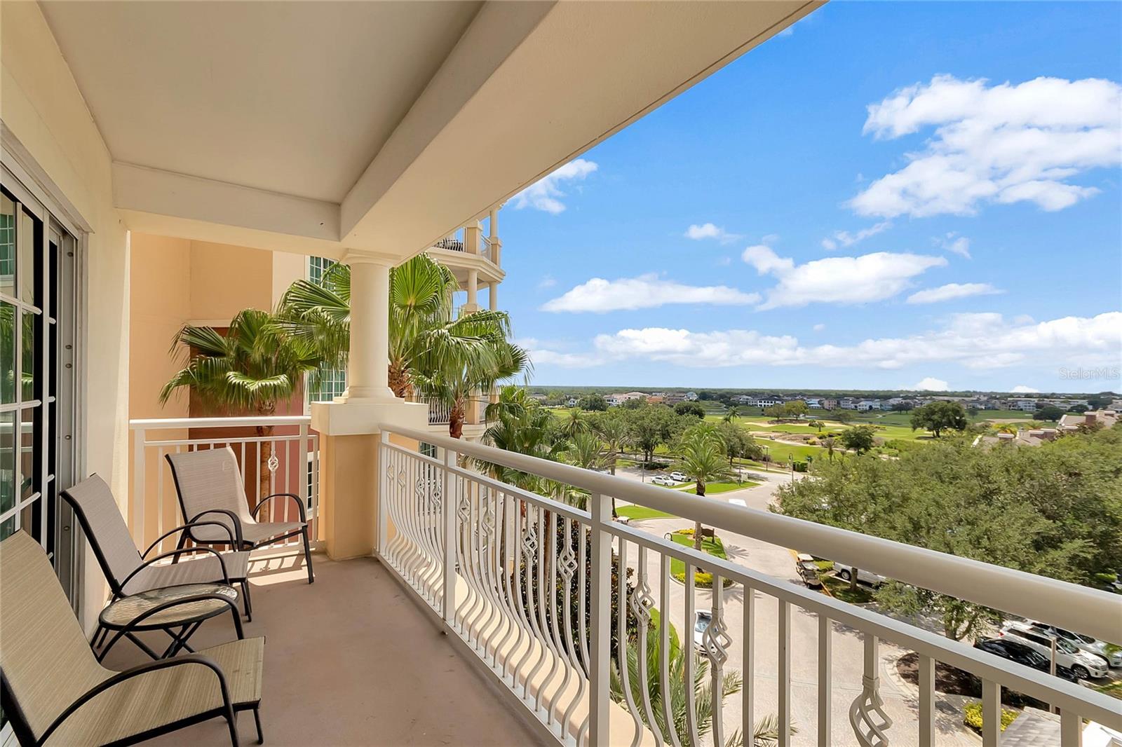 REUNION GRANDE CONDO - Residential