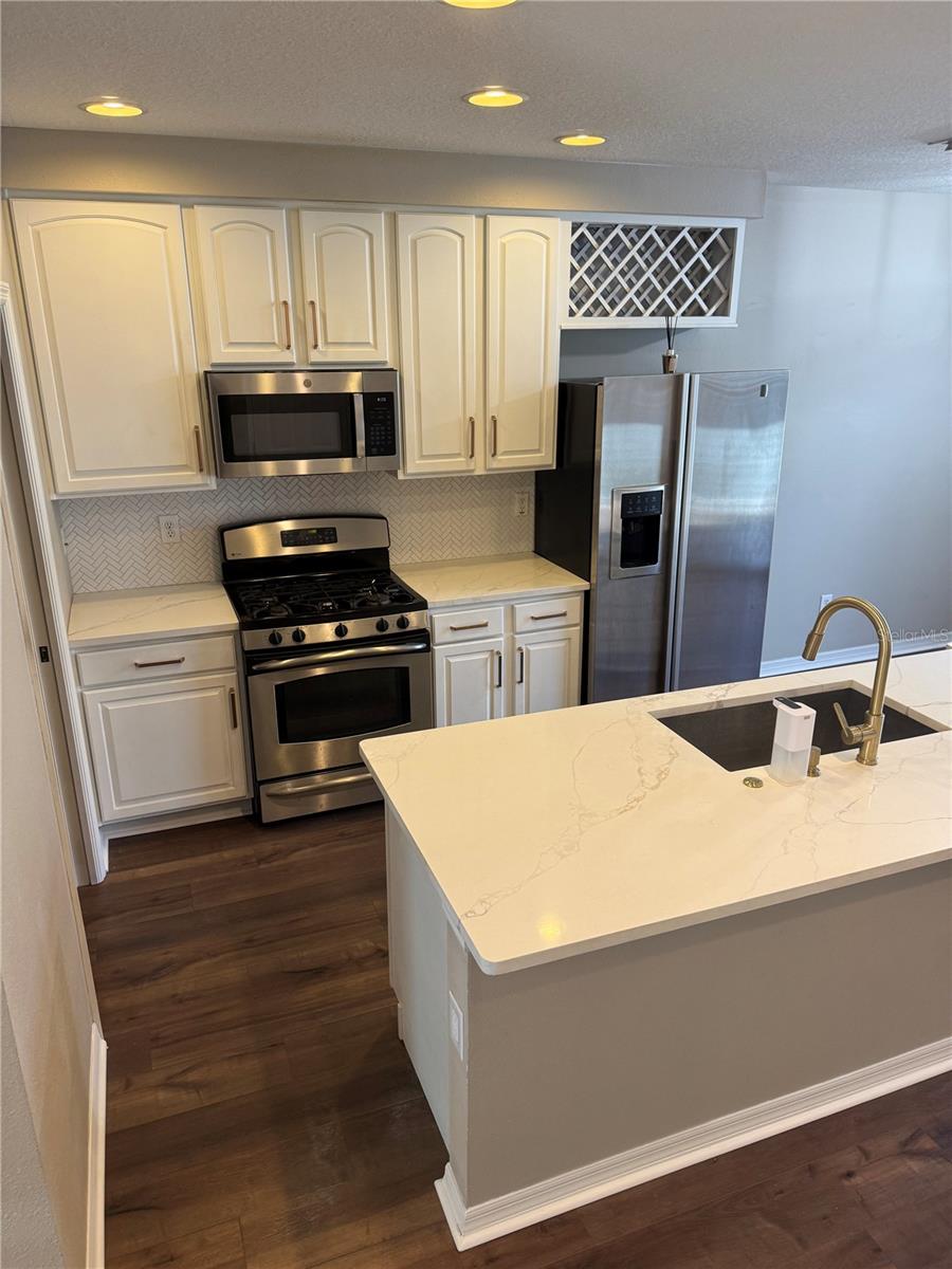 HIGHLAND PARK PH 2A-2 - Residential Lease
