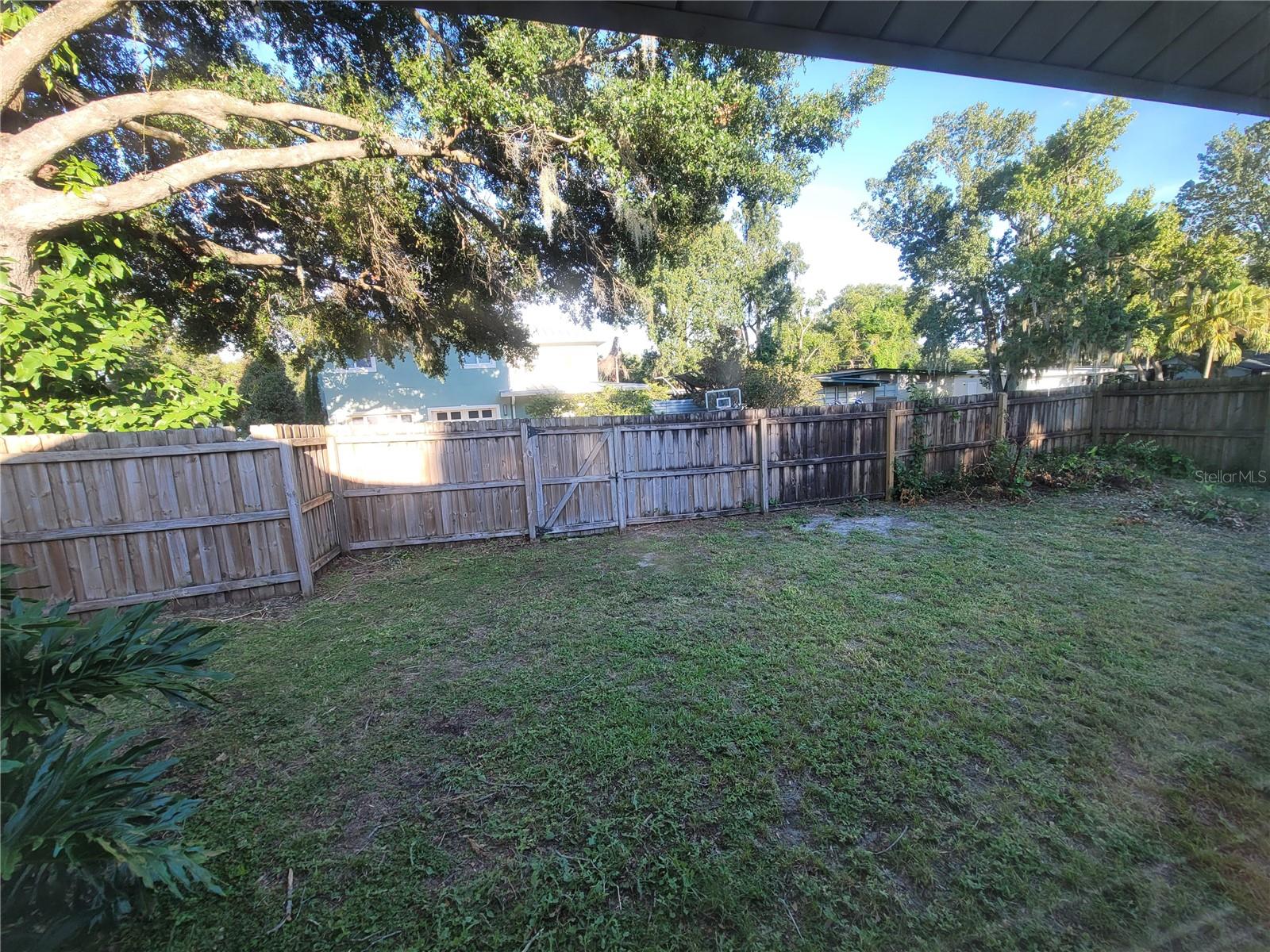 LAKEWOOD SHORES 1ST ADD - Residential Lease