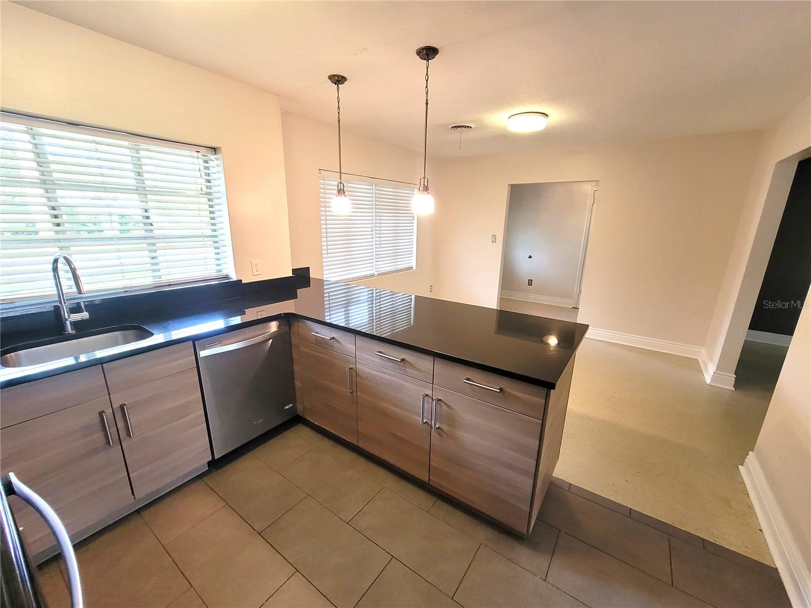 LAKEWOOD SHORES 1ST ADD - Residential Lease