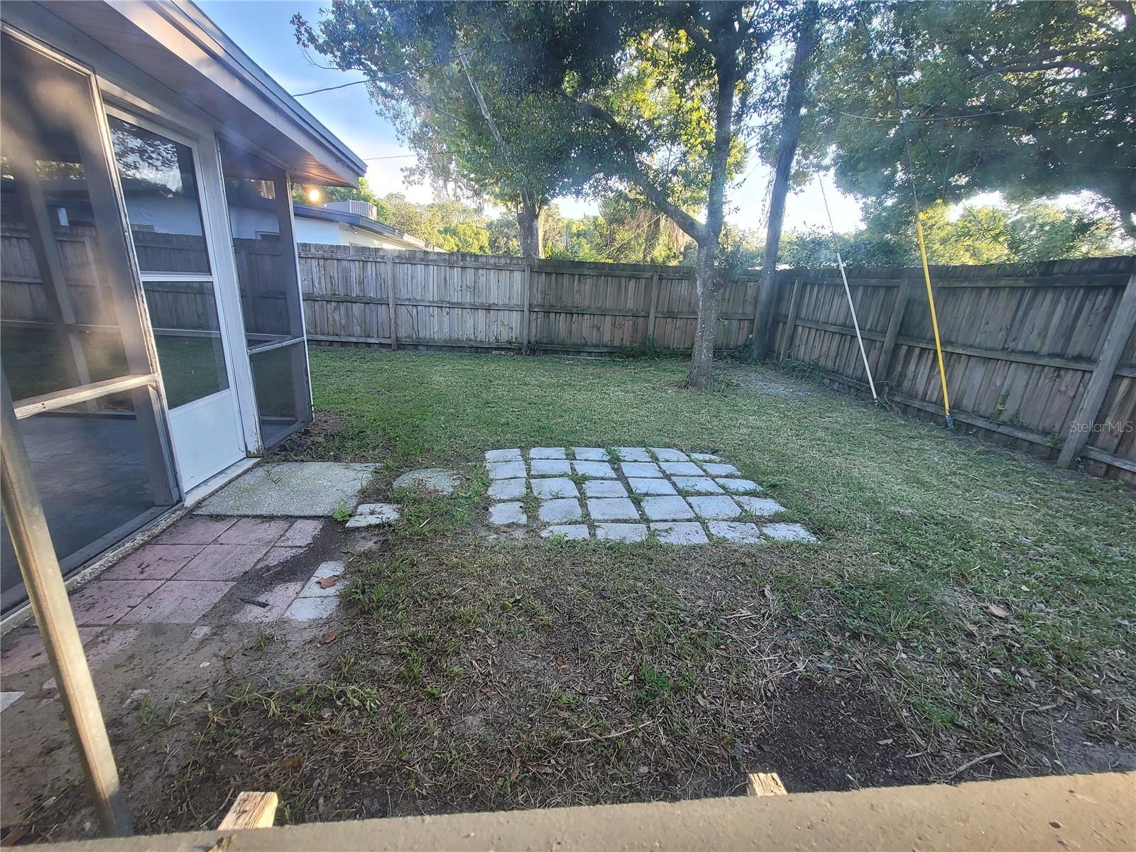 LAKEWOOD SHORES 1ST ADD - Residential Lease