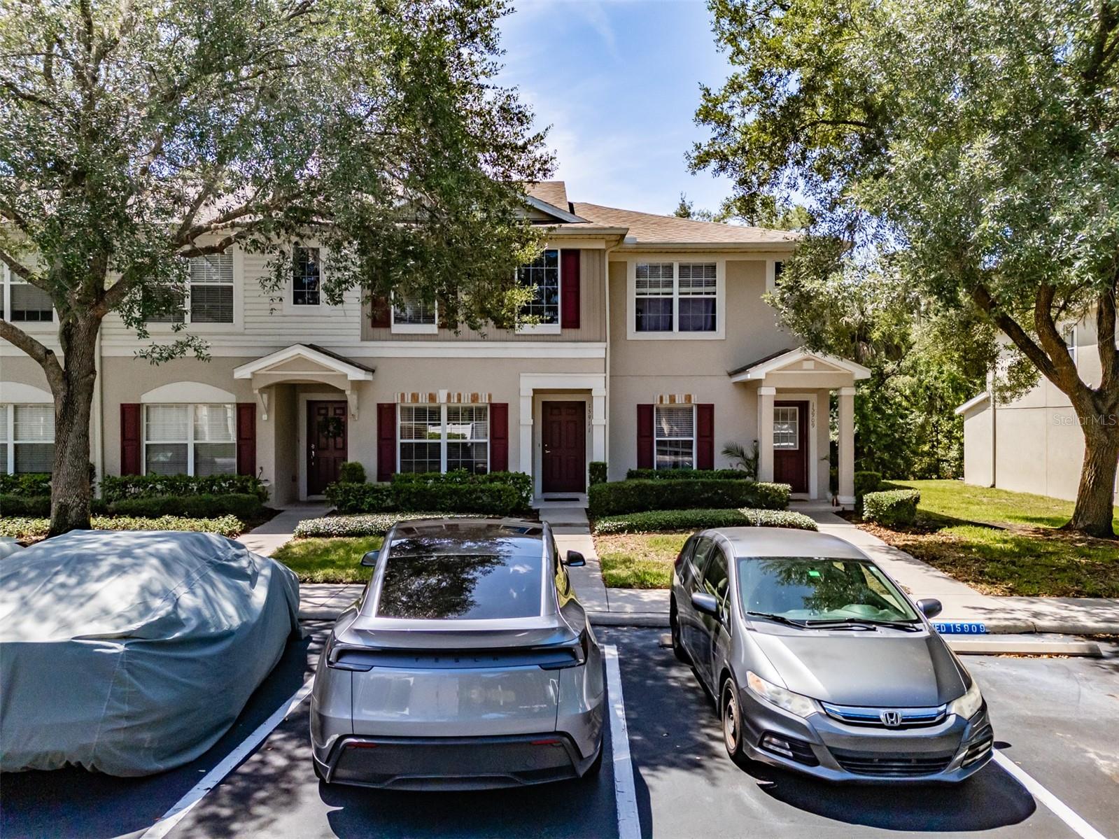 FISHHAWK RANCH TWNHMS PH - Residential