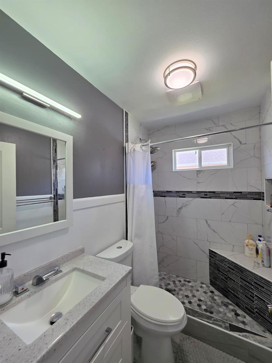 COUNTRY CROSSING UNIT 01 - Residential Lease