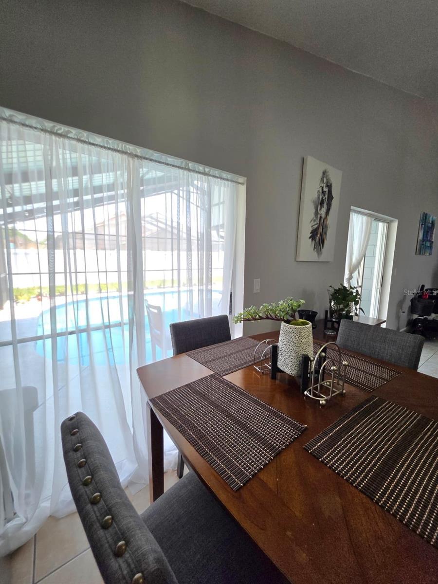 COUNTRY CROSSING UNIT 01 - Residential Lease