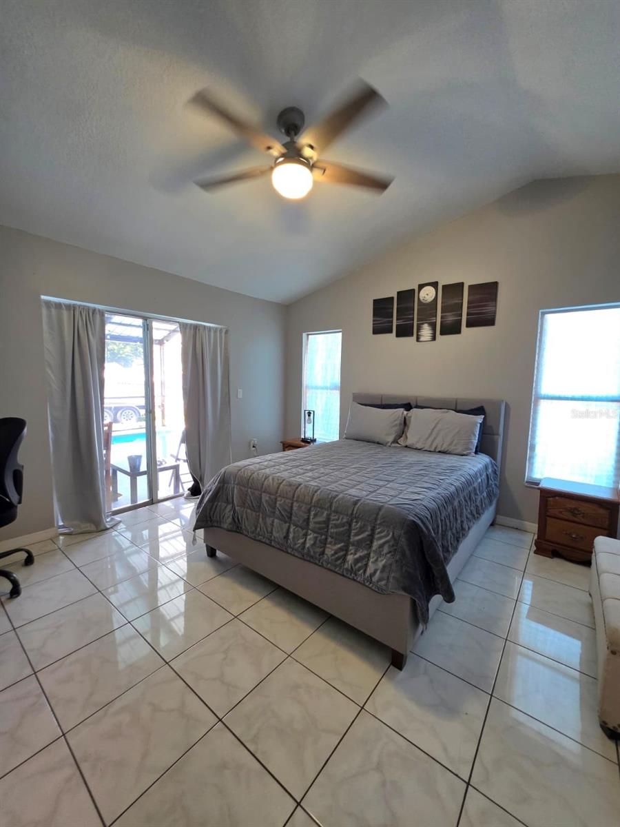 COUNTRY CROSSING UNIT 01 - Residential Lease