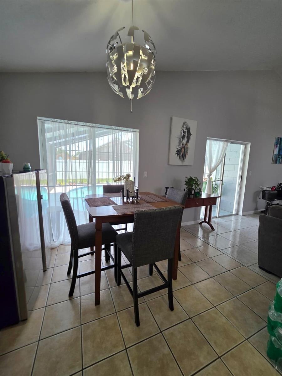 COUNTRY CROSSING UNIT 01 - Residential Lease