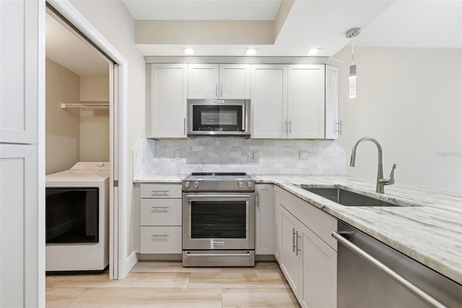 WAVERLY ON LAKE EOLA - Residential