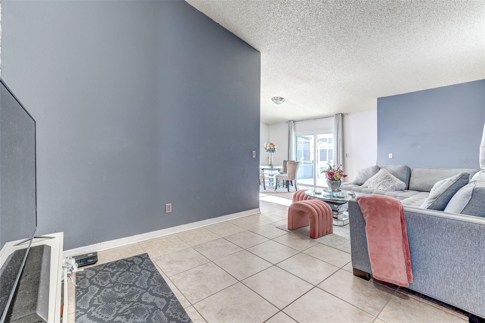 INDIAN RIDGE VILLAS PH 1 - Residential