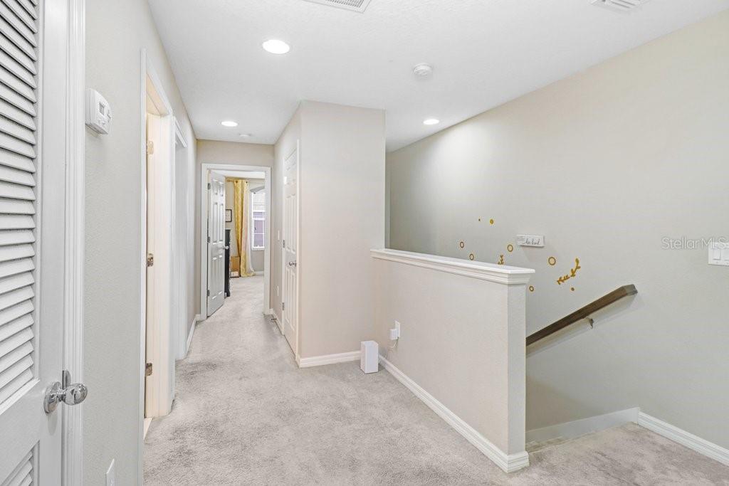 OAK CREEK - Residential