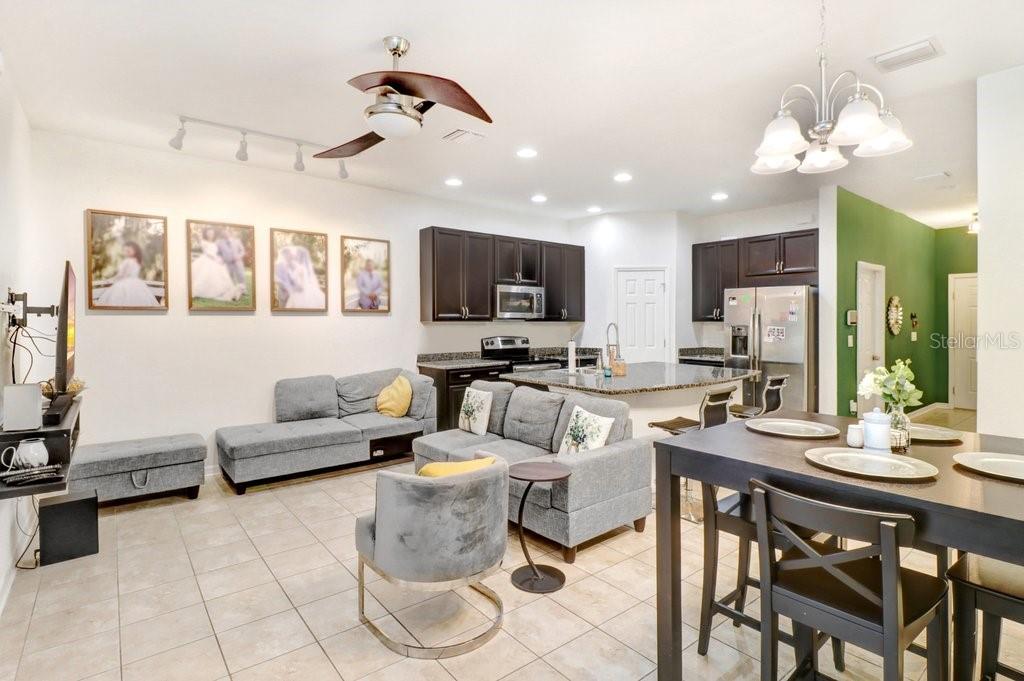 OAK CREEK - Residential