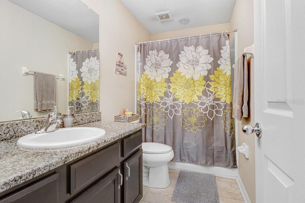 OAK CREEK - Residential