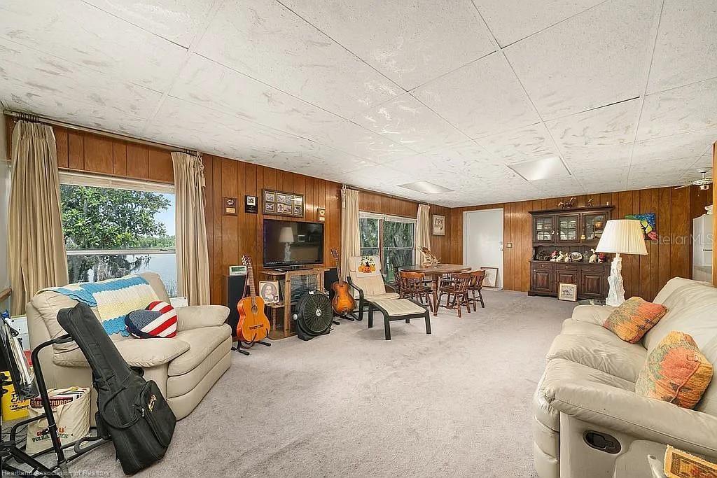 LAKE PERSIMMON - Residential