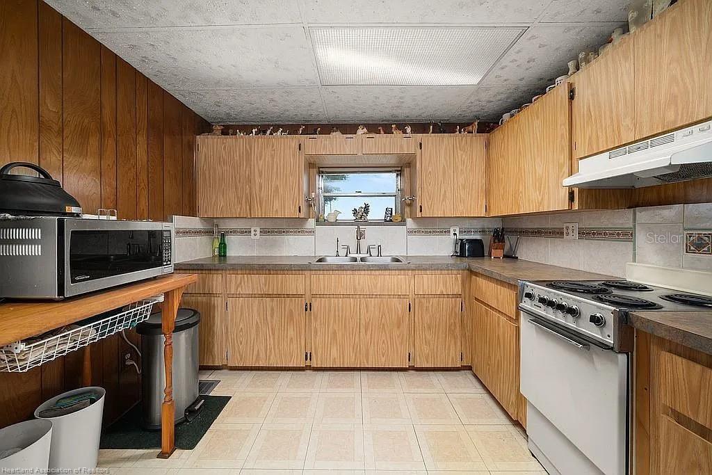 LAKE PERSIMMON - Residential