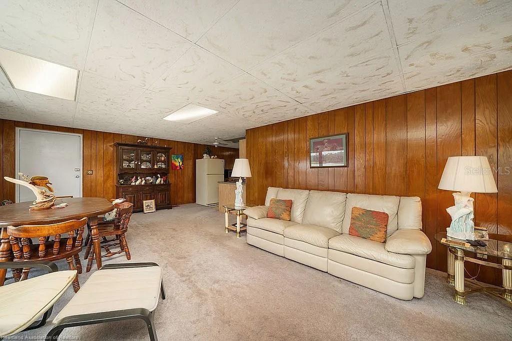 LAKE PERSIMMON - Residential