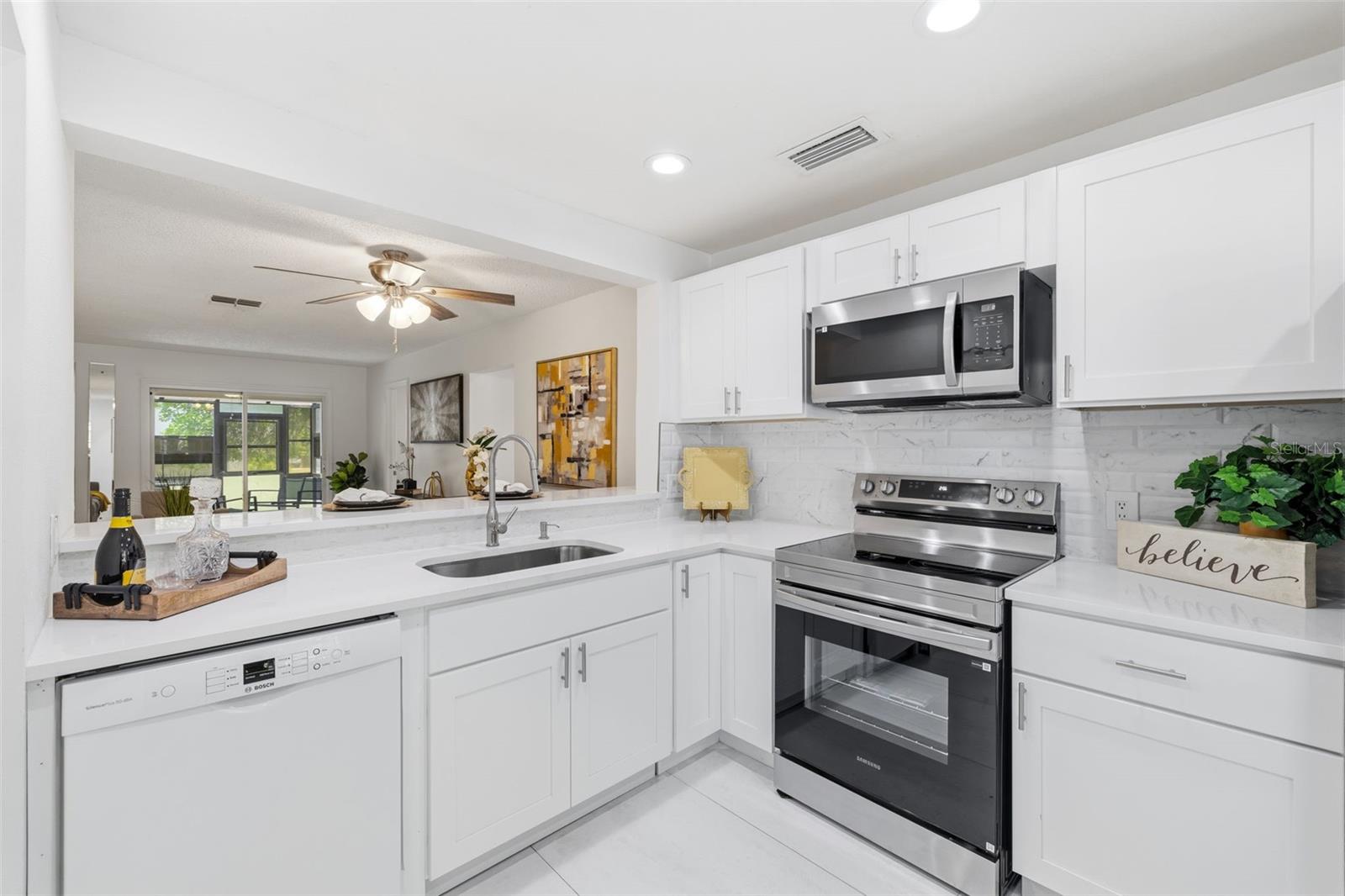 BAY OAKS CONDO - Residential