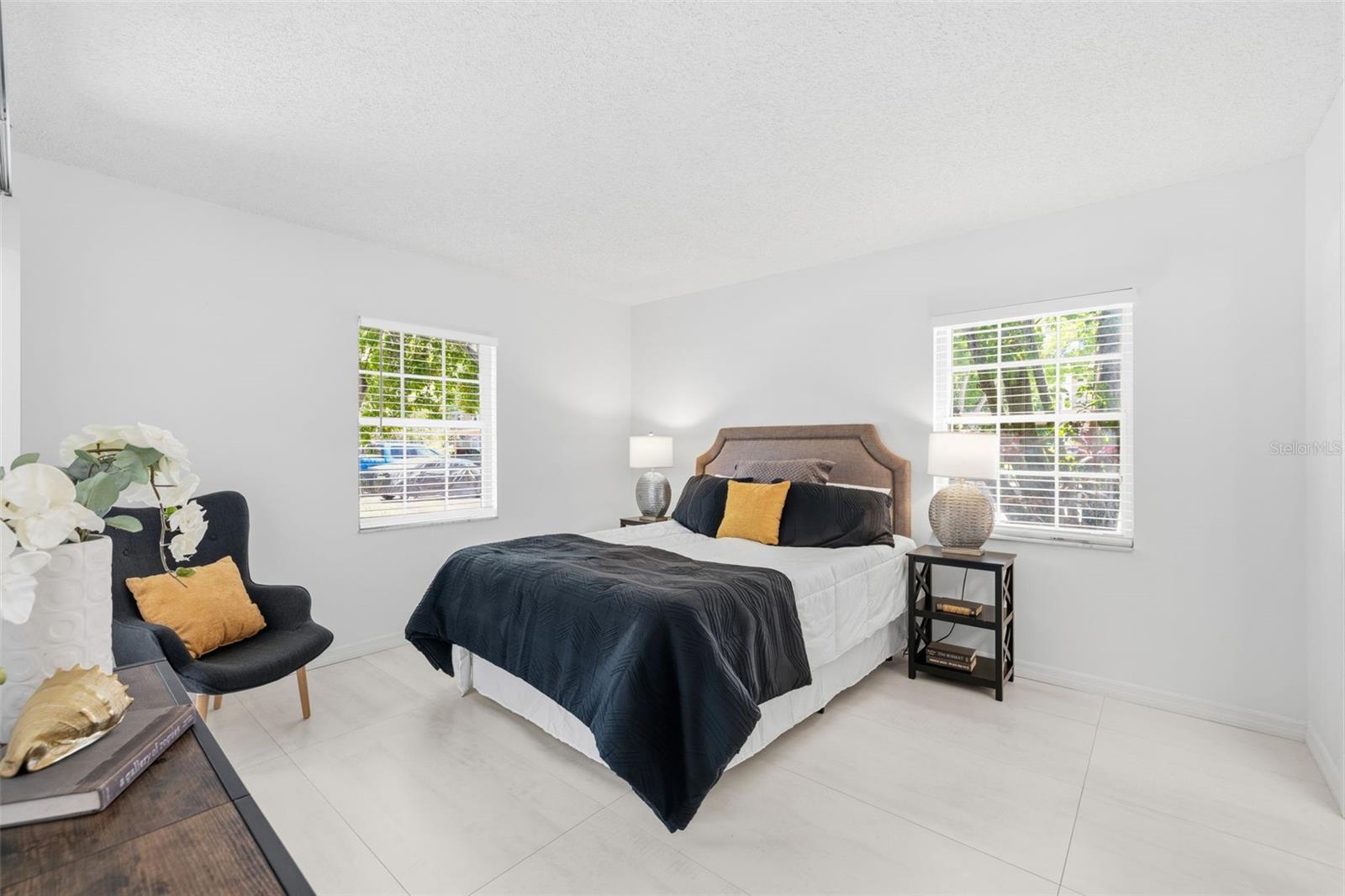 BAY OAKS CONDO - Residential