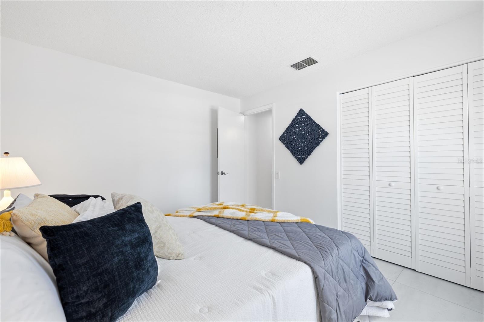 BAY OAKS CONDO - Residential