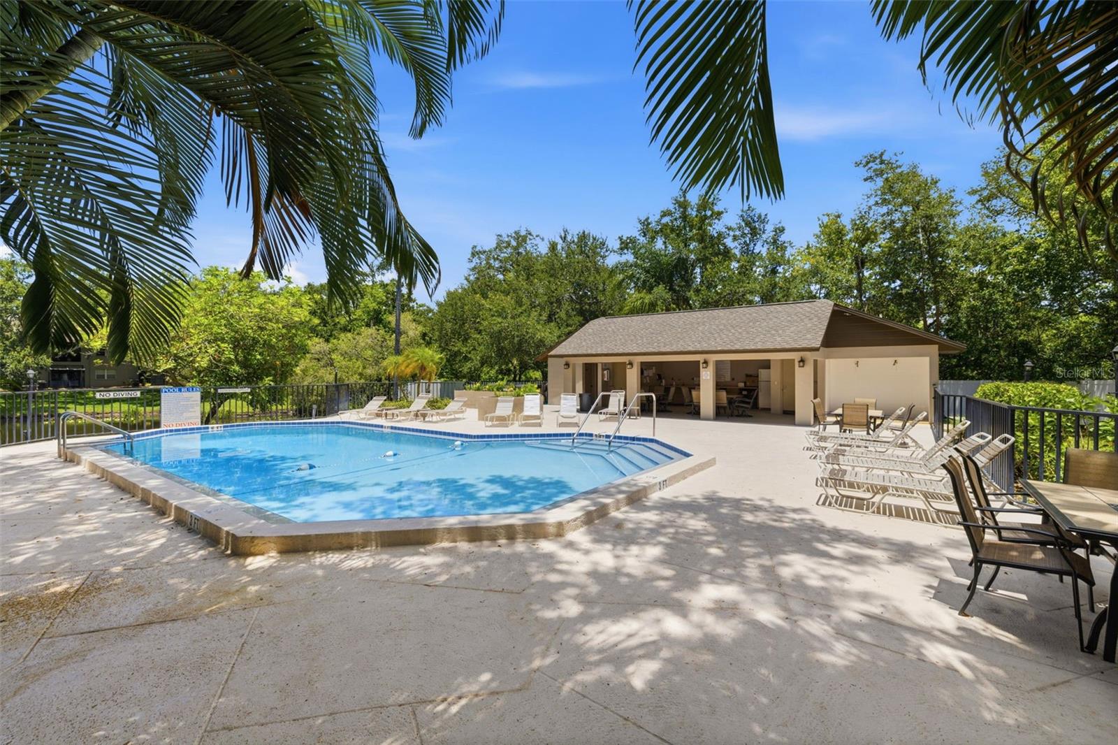 BAY OAKS CONDO - Residential