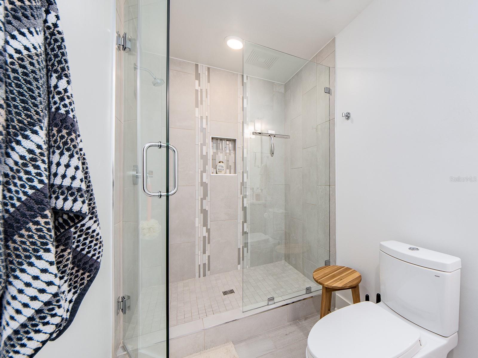 PURA VIDA RESIDENCES CONDO - Residential Lease