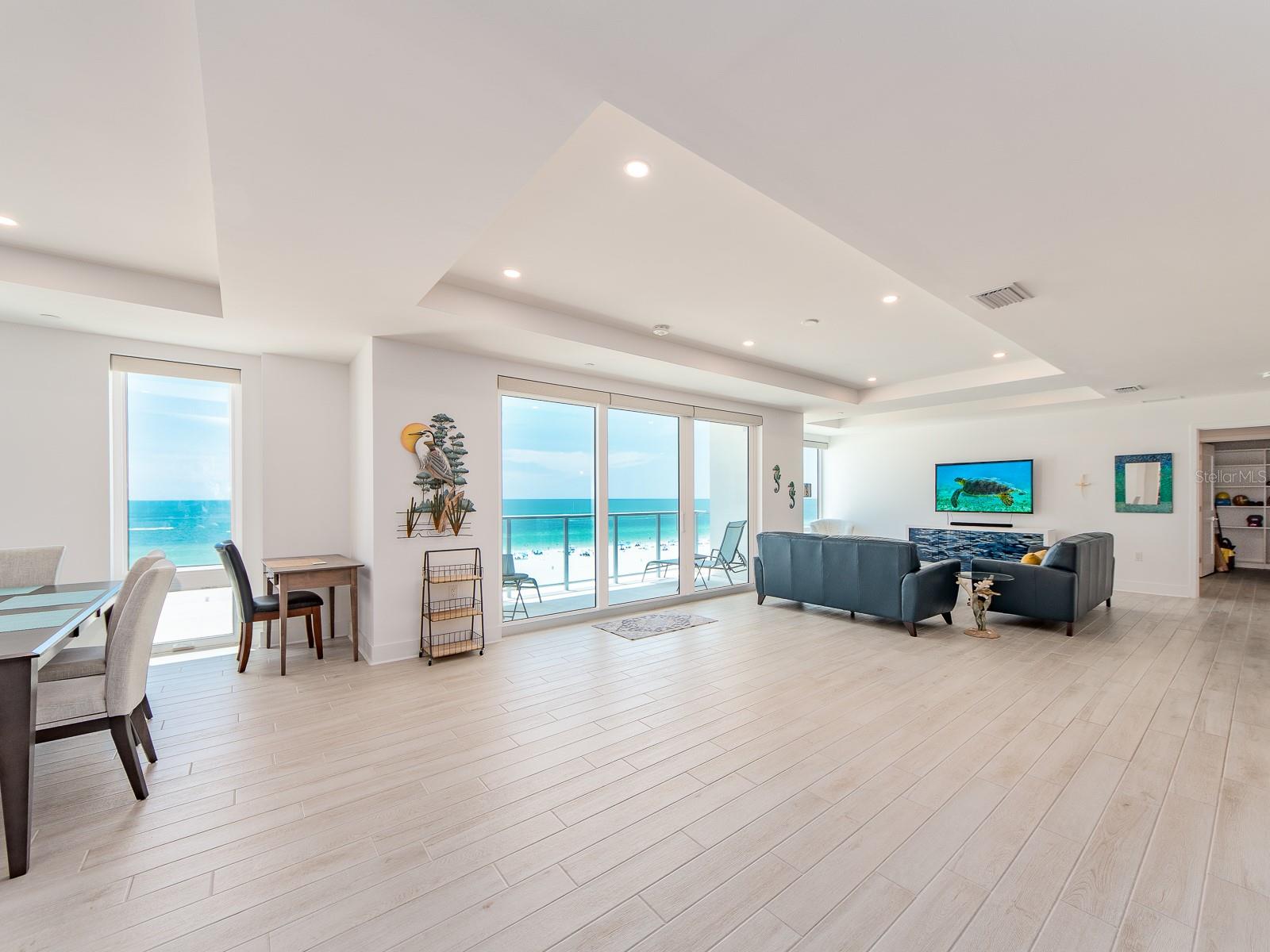 PURA VIDA RESIDENCES CONDO - Residential Lease