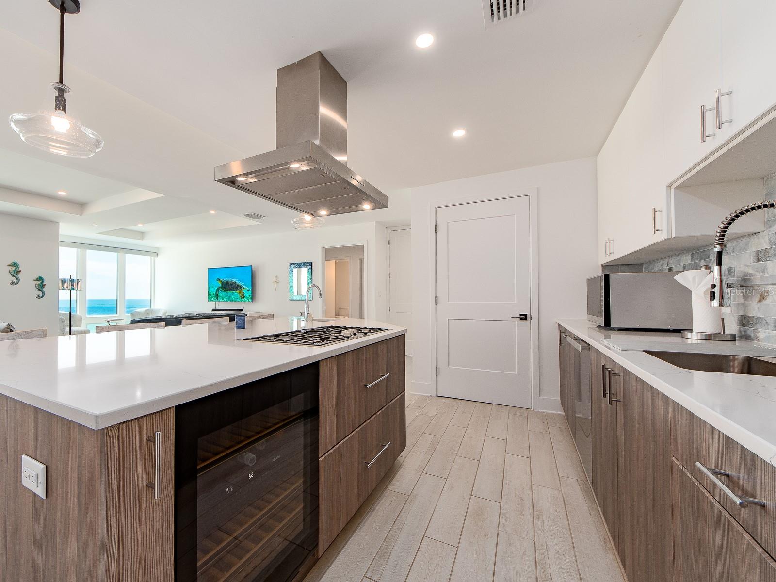 PURA VIDA RESIDENCES CONDO - Residential Lease