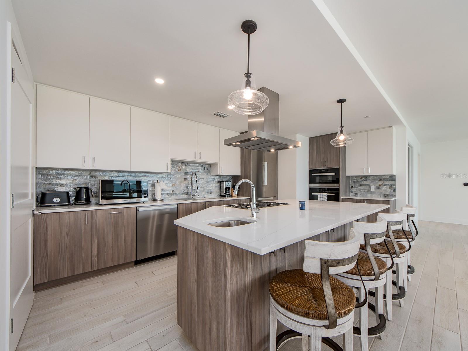 PURA VIDA RESIDENCES CONDO - Residential Lease