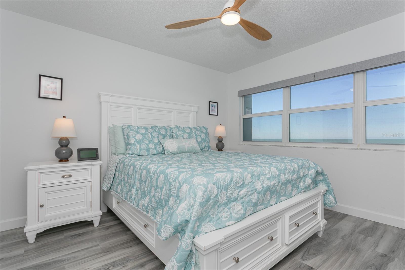 VENICE SANDS - Residential