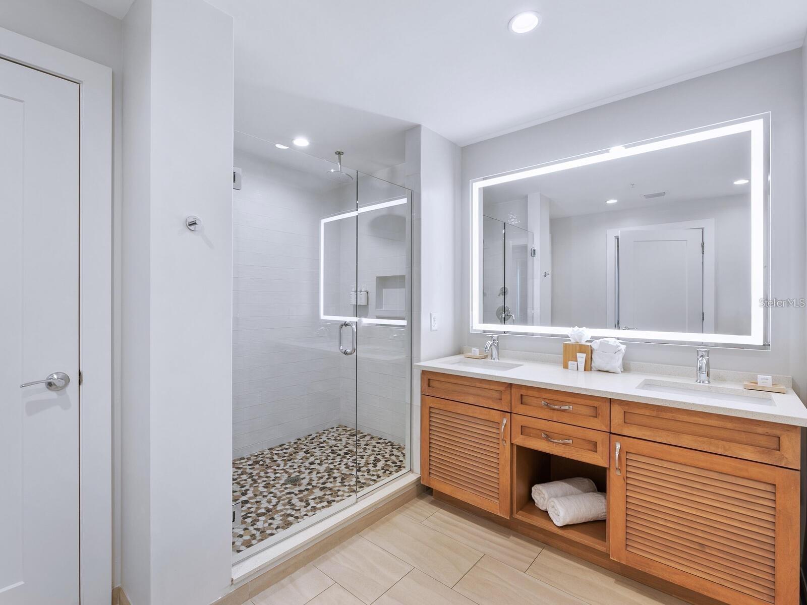 WATERLINE VILLAS & MARINA - Residential