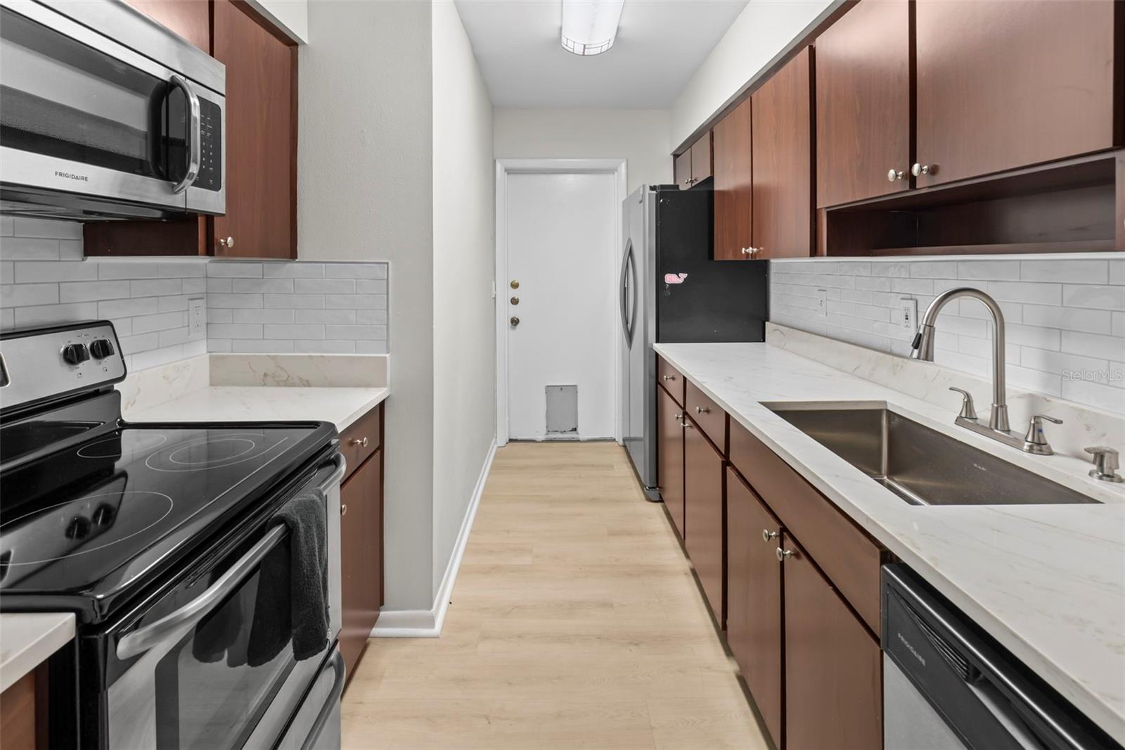 RAINTREE MANOR HOMES CONDOMINI - Residential
