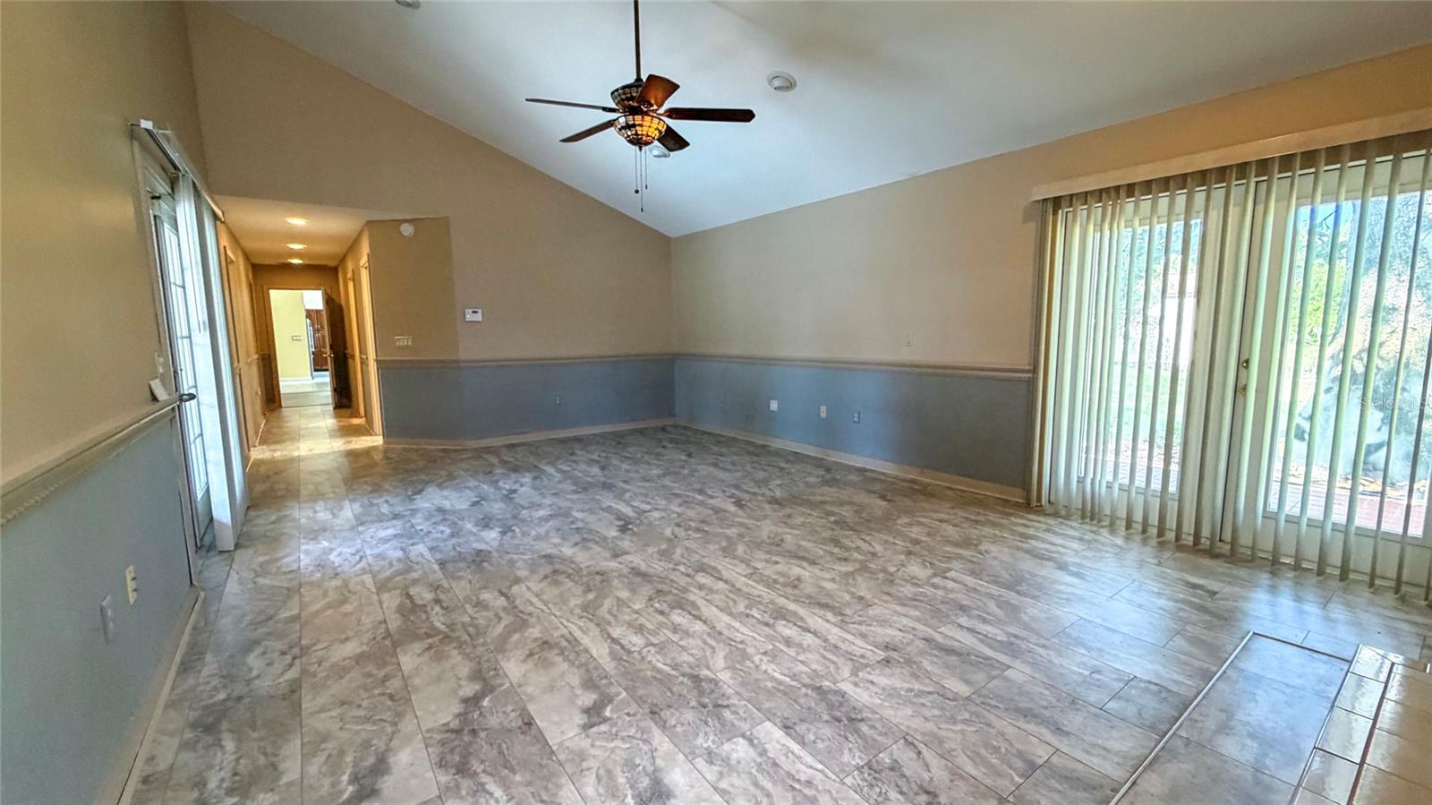 HIDDEN LAKE ESTATES - Residential Lease