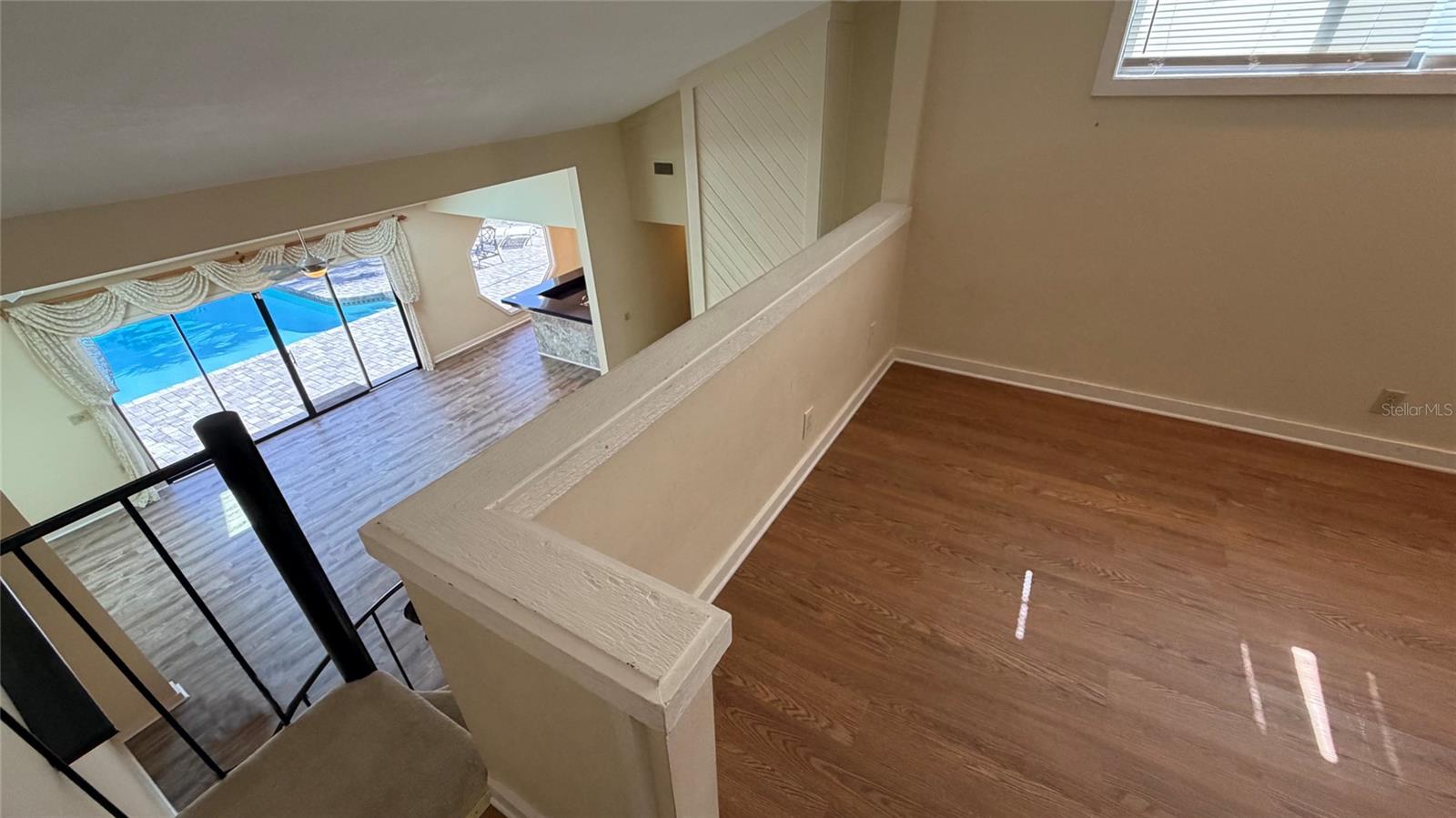 HIDDEN LAKE ESTATES - Residential Lease