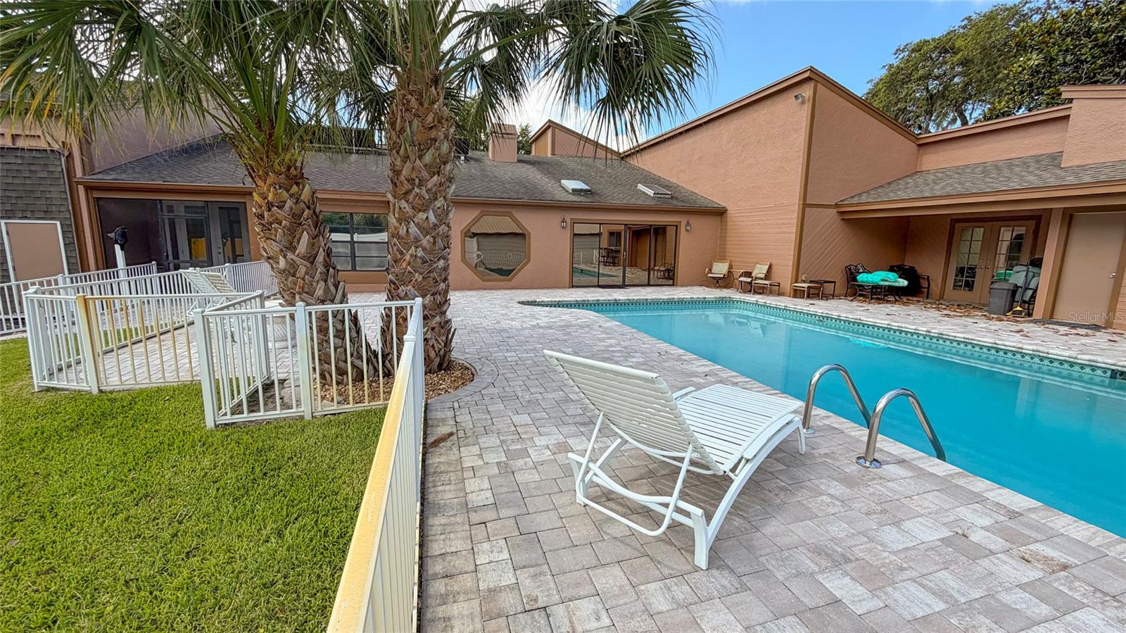 HIDDEN LAKE ESTATES - Residential Lease