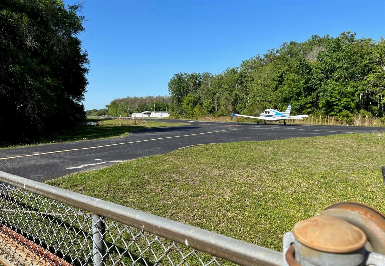 HIDDEN LAKE ESTATES - Residential Lease