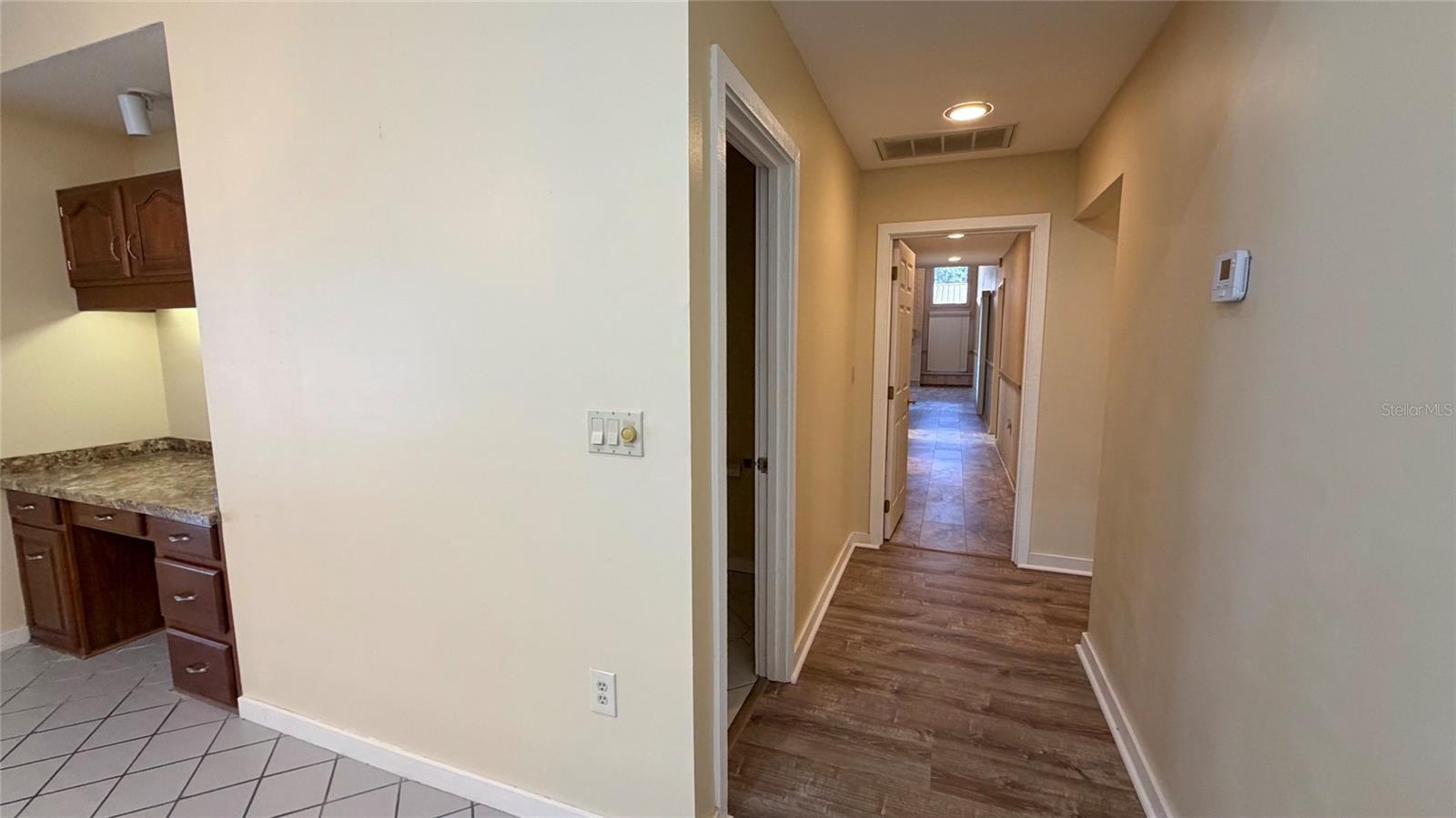 HIDDEN LAKE ESTATES - Residential Lease