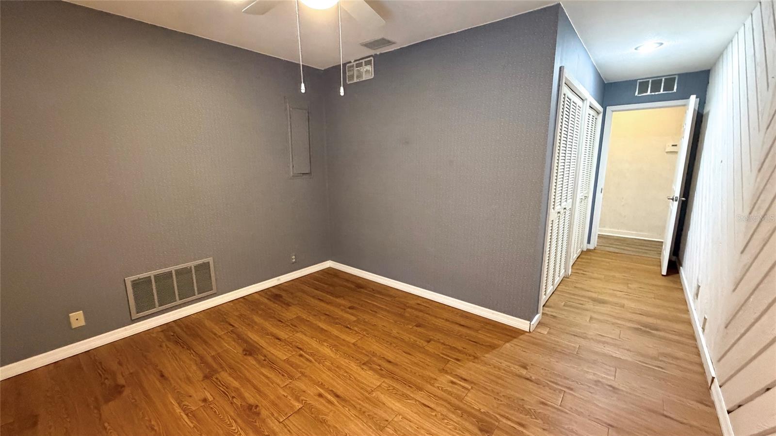 HIDDEN LAKE ESTATES - Residential Lease