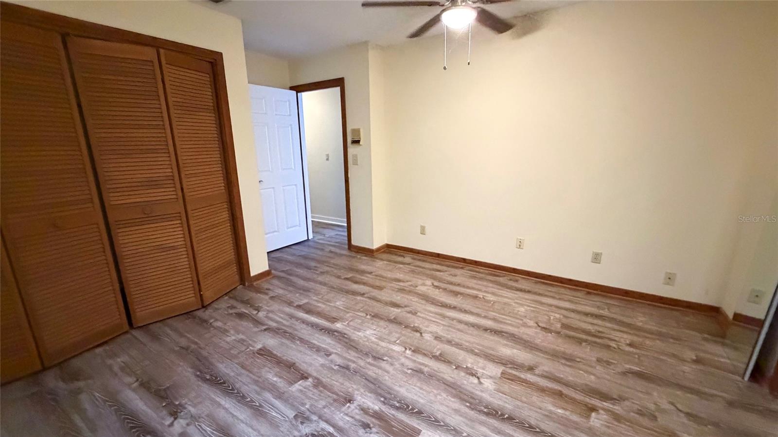 HIDDEN LAKE ESTATES - Residential Lease