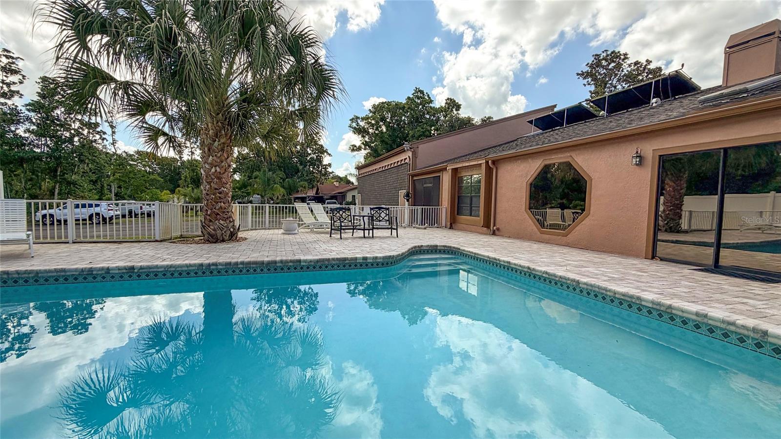 HIDDEN LAKE ESTATES - Residential Lease