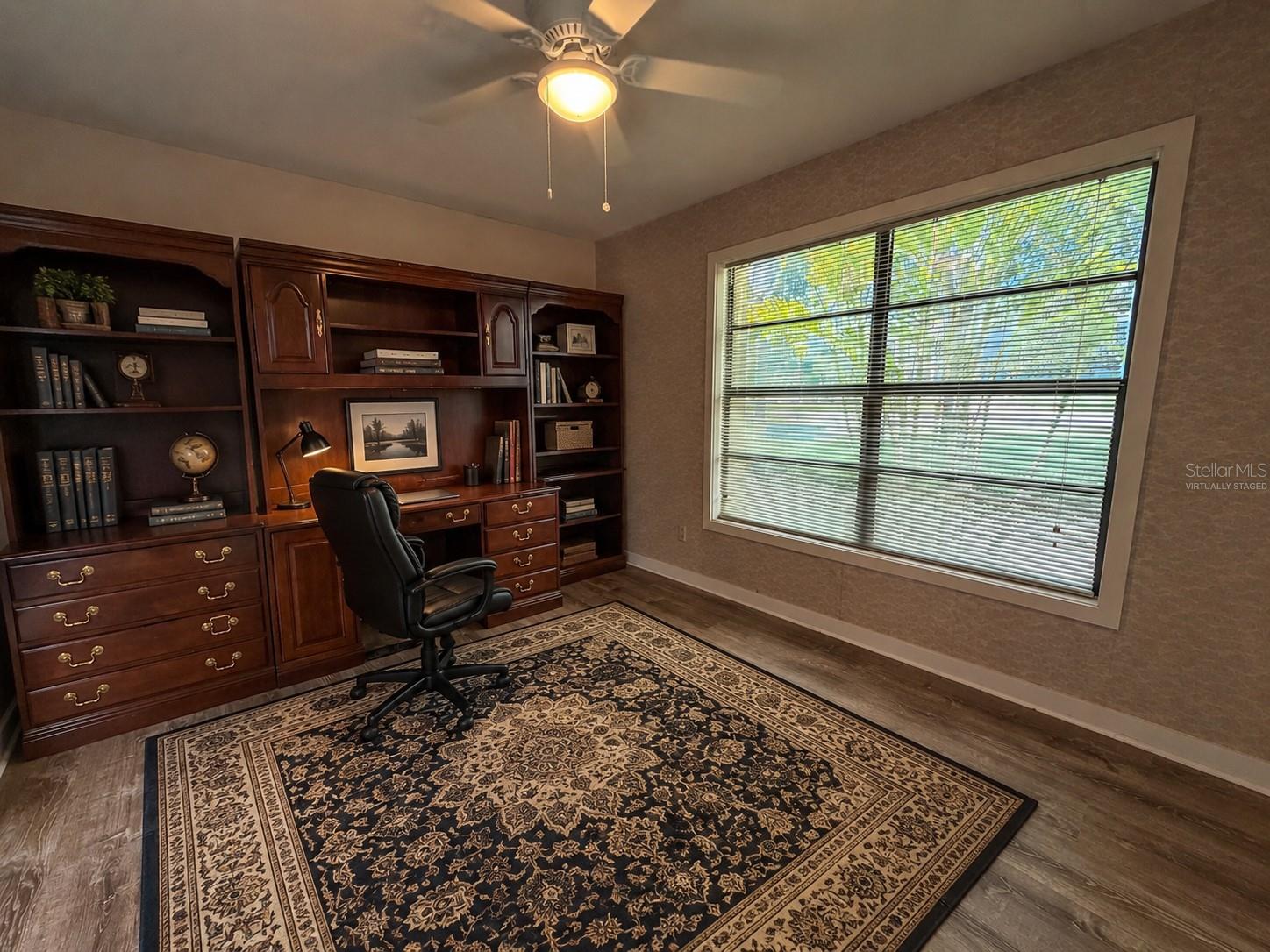 HIDDEN LAKE ESTATES - Residential Lease