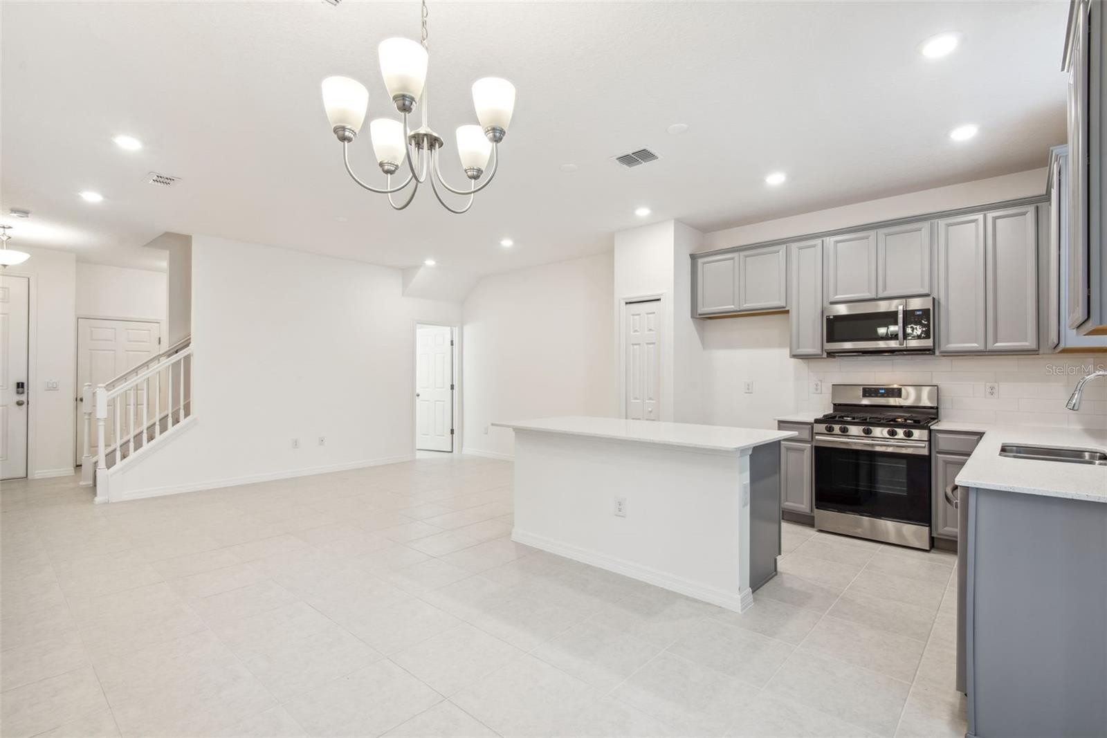 FISHHAWK RANCH WEST TOWNHOMES - Residential