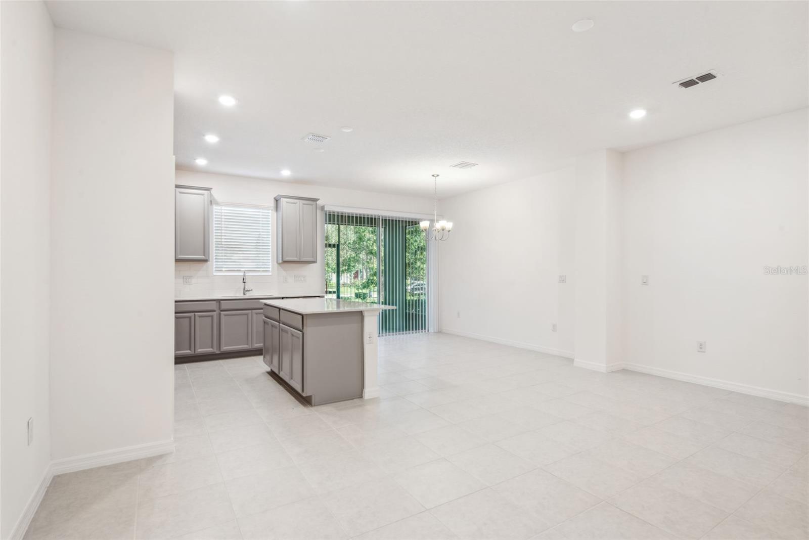 FISHHAWK RANCH WEST TOWNHOMES - Residential