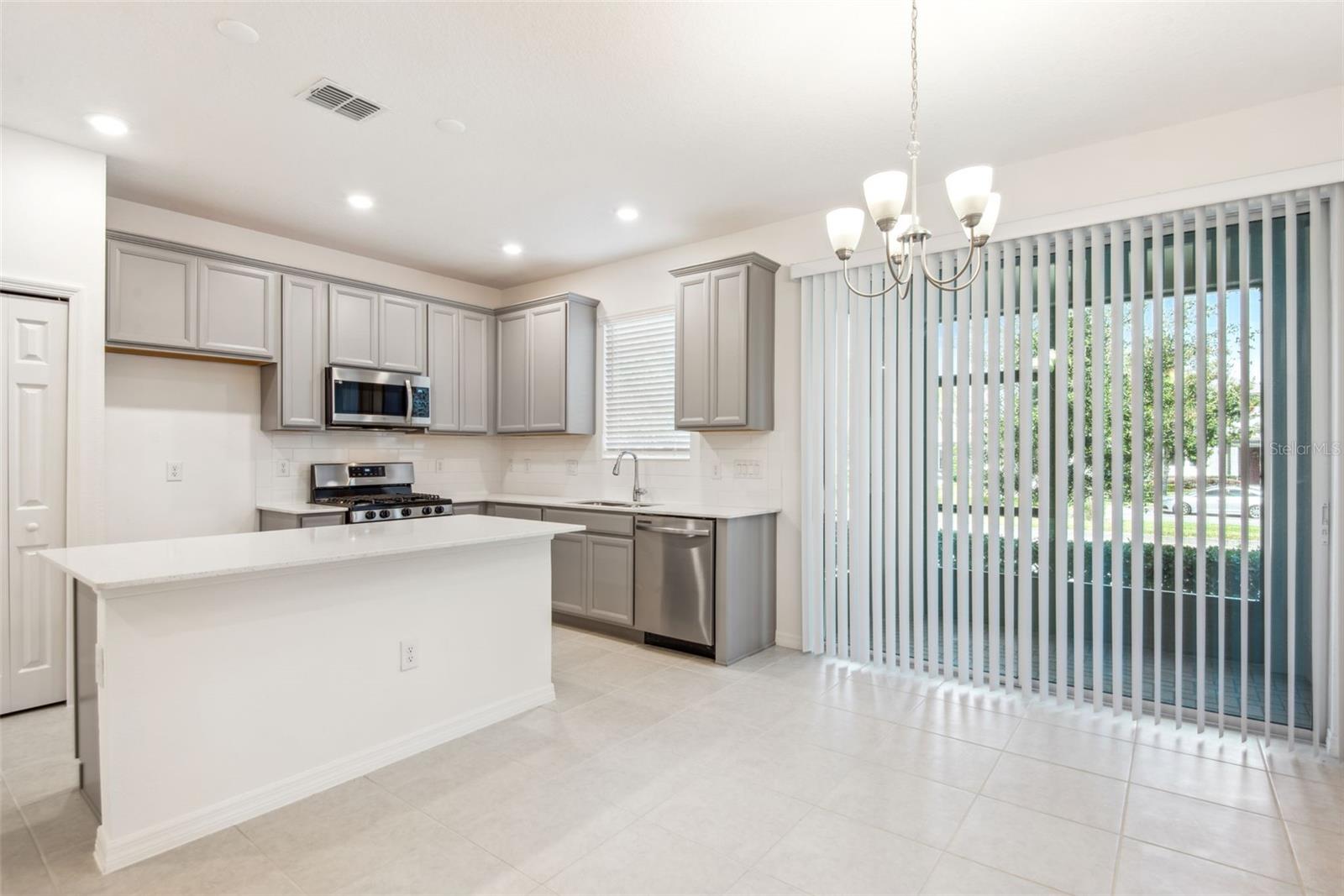 FISHHAWK RANCH WEST TOWNHOMES - Residential